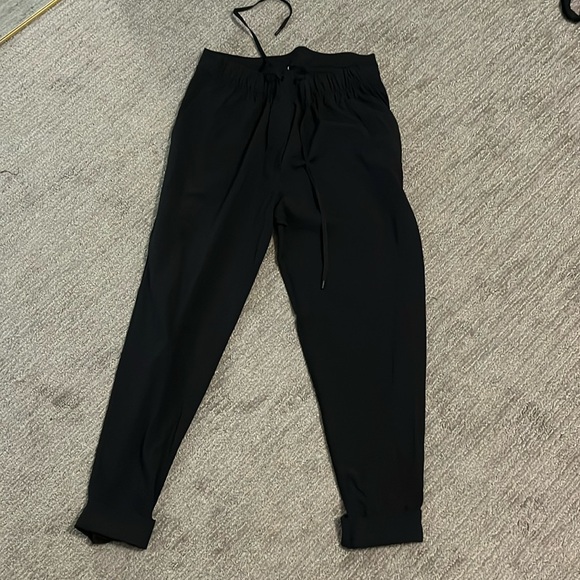 Lululemon ankle pant. Size 8. Black. Cuffed bottom - Picture 1 of 5